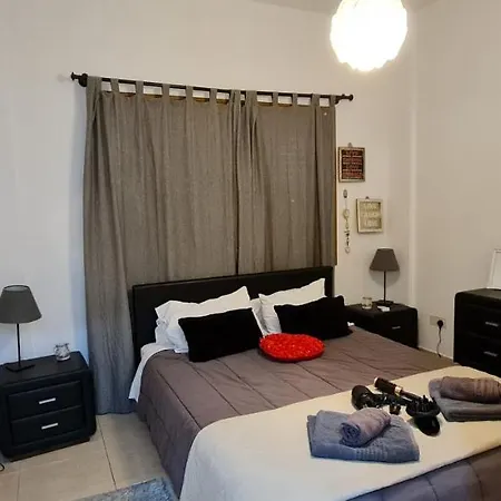 Charalambous Apartament