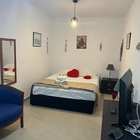 Charalambous Apartment *