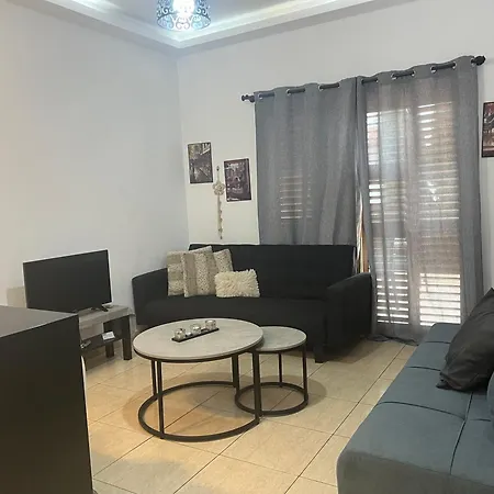 Charalambous Apartament *