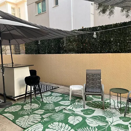 Charalambous Апартаменты *