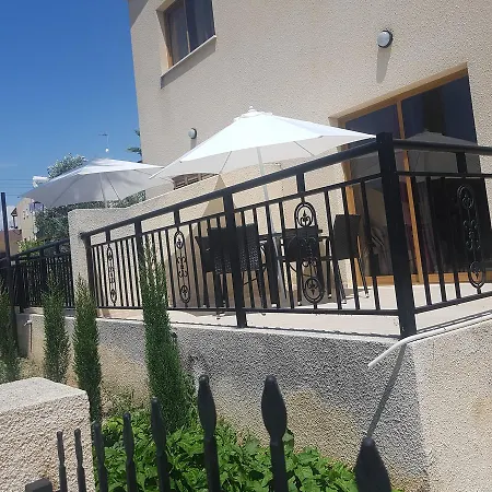 Charalambous פאפוס