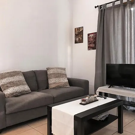Charalambous Apartament *