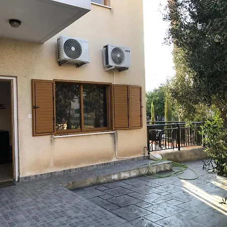 Charalambous Апартаменты Пафос