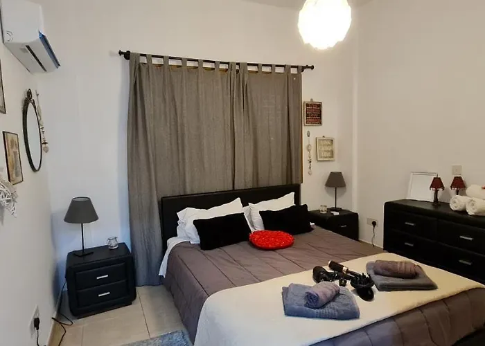 Charalambous アパート